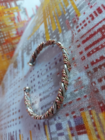 Bronze Diamond Pattern Gold Bangle