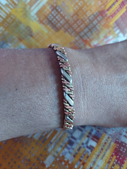 Bronze Diamond Pattern Gold Bangle
