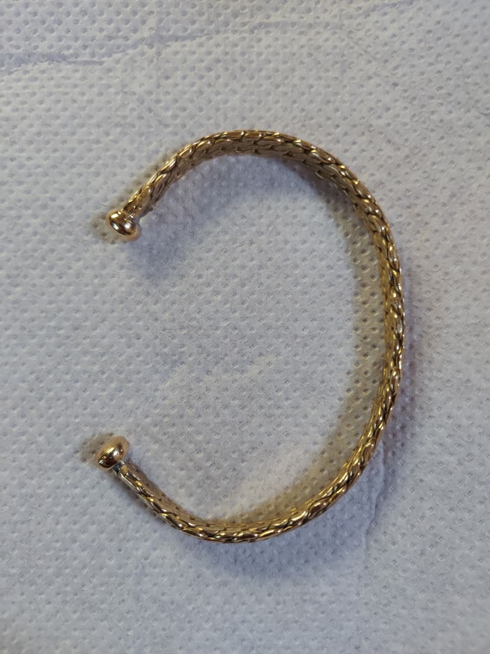 BRACELET